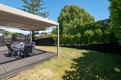 Photo of property in 23c Lexington Drive, Botany Downs, Auckland, 2010