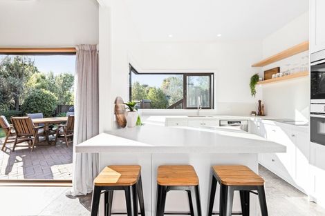 Photo of property in 3a Tauroa Road, Havelock North, 4130