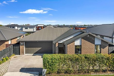 Photo of property in 8 Pakaraka Drive, Papakura, 2110