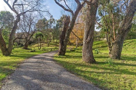 Photo of property in 1327 Hinakura Road, Hinakura, Martinborough, 5784