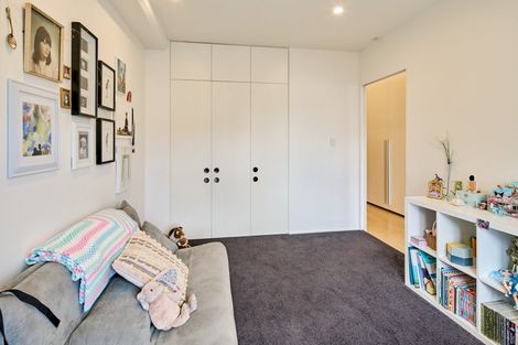 Photo of property in Tennyson Apartments, 11/25 Tennyson Street, Te Aro, Wellington, 6011