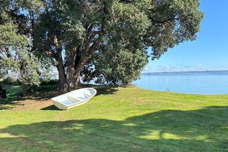 Photo of property in 68 Tindalls Bay Road, Tindalls Beach, Whangaparaoa, 0930