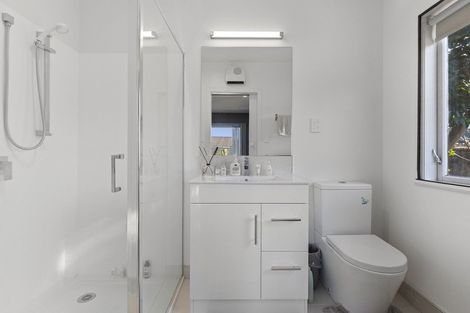 Photo of property in 10 Lynwood Place, Chedworth, Hamilton, 3210