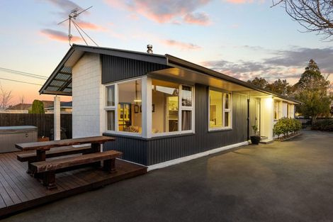 Photo of property in 29 Sturrocks Road, Redwood, Christchurch, 8051