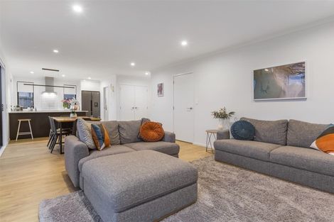 Photo of property in 9 Tawatawa Street, Long Bay, Auckland, 0630