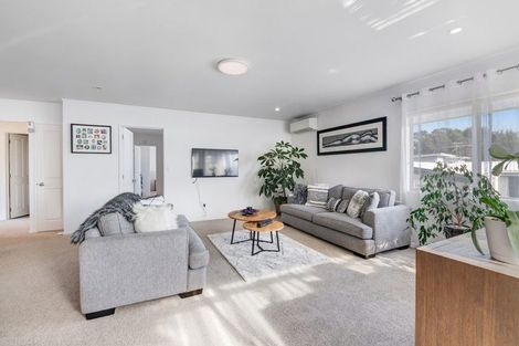 Photo of property in 2/12 Sundown Avenue, Manly, Whangaparaoa, 0930