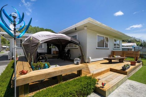Photo of property in 16 Ongo Road, Hunterville, 4730