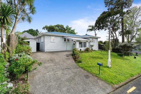 Photo of property in 2 Serwayne Place, Sunnyvale, Auckland, 0612