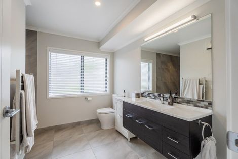 Photo of property in 22 Leeward Drive, Whitianga, 3510