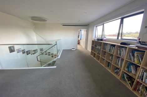 Photo of property in 4a Priestley Drive, Bucklands Beach, Auckland, 2014