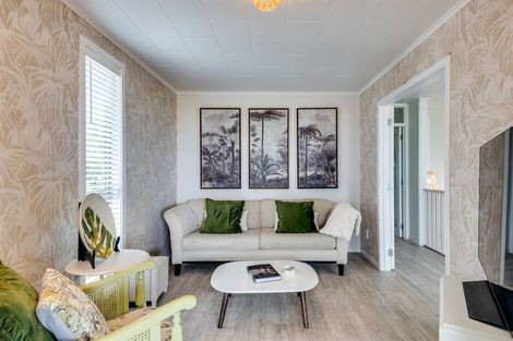 Photo of property in 56 Le Quesne Road, Bay View, Napier, 4104