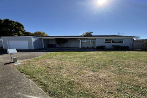 Photo of property in 3 Tiraumea Street, Palmerston North, 4410