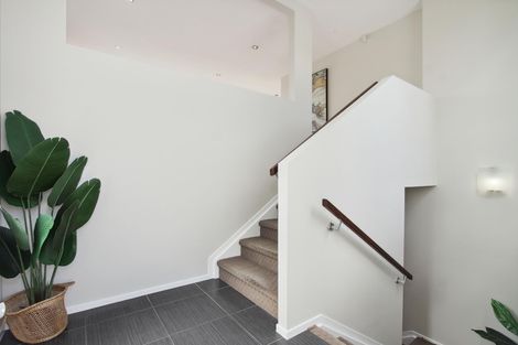 Photo of property in 4a Korotaha Terrace, Rothesay Bay, Auckland, 0630