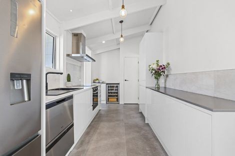 Photo of property in 46 Donnelly Street, Oakura, 4314