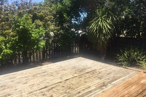 Photo of property in 1/36 Roberts Road, Glenfield, Auckland, 0629