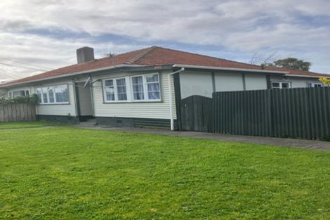Photo of property in 106 Cambridge Terrace, Fairfield, Lower Hutt, 5011