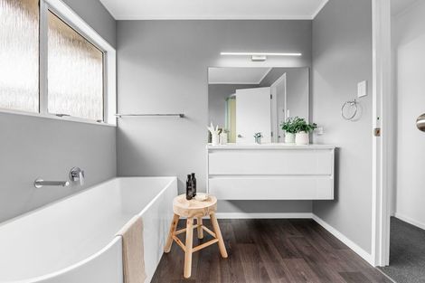 Photo of property in 8b Huia Avenue, Forest Lake, Hamilton, 3200