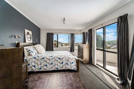 Photo of property in 21 Joseph Banks Drive, Whitby, Porirua, 5024