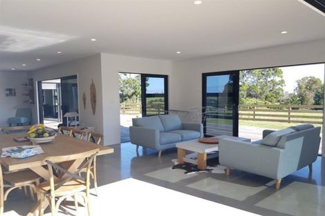 Photo of property in 171 Hickman Road, Urenui, 4375