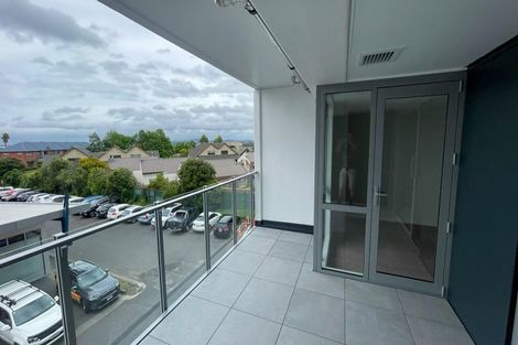 Photo of property in Bella Vista, 2d/84 Gunner Drive, Te Atatu Peninsula, Auckland, 0610