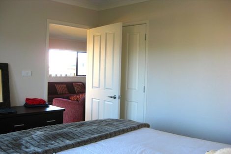 Photo of property in 14 Kilkelly Avenue, Pinehill, Auckland, 0632