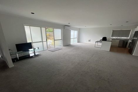 Photo of property in 5 Borris Close, East Tamaki, Auckland, 2016