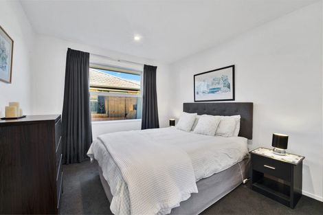 Photo of property in 16 Whitau Place, Marshland, Christchurch, 8083