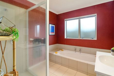 Photo of property in 3 Bullmore Place, Pukehangi, Rotorua, 3015