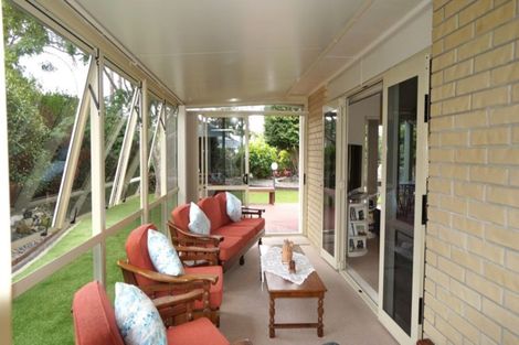 Photo of property in 22 Bermuda Place, One Tree Point, 0118