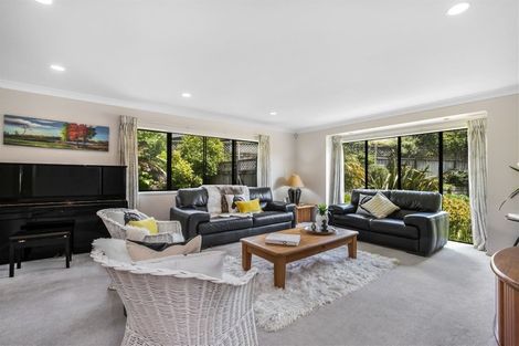 Photo of property in 8 Gillard Place, Eastern Beach, Auckland, 2012