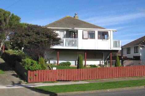 Photo of property in 136 Te Pene Avenue, Titahi Bay, Porirua, 5022