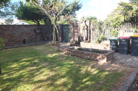 Photo of property in 2/327 Main South Road, Hornby, Christchurch, 8042