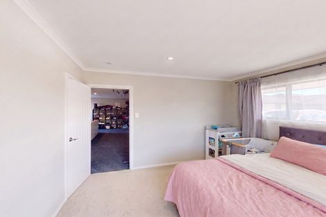Photo of property in 3 Mahi Grove, Maewa, Feilding, 4702