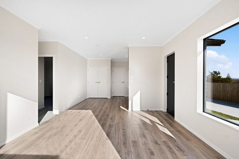 Photo of property in 1/1 Mitcham Avenue, Forest Lake, Hamilton, 3200