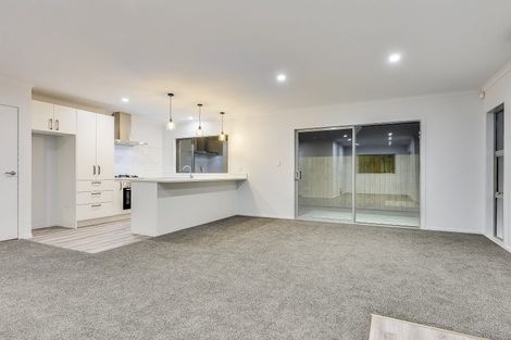 Photo of property in 1/17 Sandwich Road, Saint Andrews, Hamilton, 3200