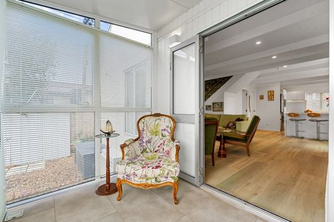 Photo of property in 2/19 Flanshaw Road, Te Atatu South, Auckland, 0610