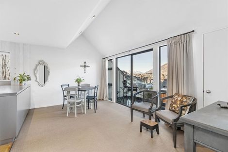 Photo of property in Marina Village, 1/10 Marina Drive, Frankton, Queenstown, 9300