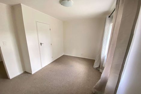 Photo of property in 20 Arahanga Grove, Maupuia, Wellington, 6022