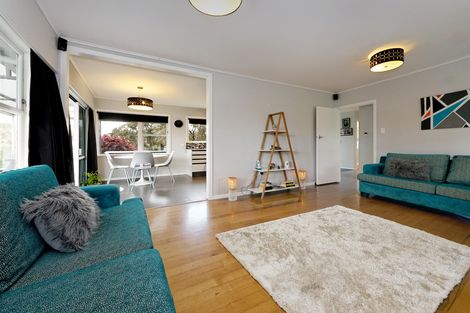 Photo of property in 124 Tiroroa Avenue, Te Atatu South, Auckland, 0610