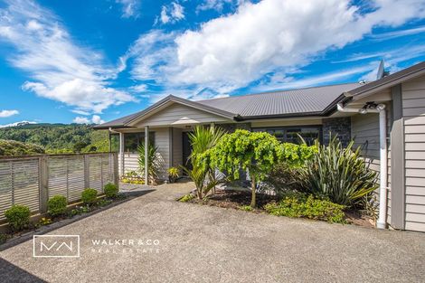 Photo of property in 7 Percy Kinsman Crescent, Riverstone Terraces, Upper Hutt, 5018