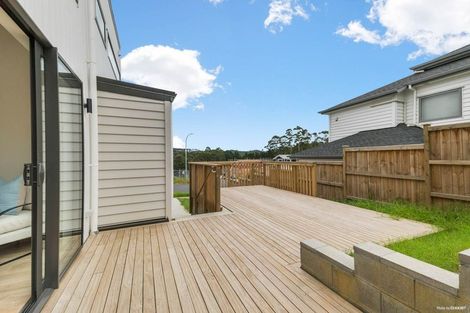 Photo of property in 10 Celestial Crescent, Orewa, 0931