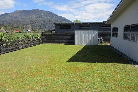 Photo of property in 139 Cashmere Bay Road, Moana, Kumara, 7875
