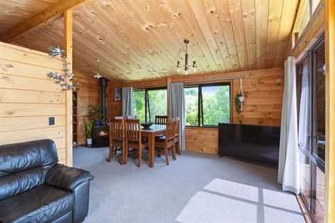 Photo of property in 10 Toroa Road, Otaihanga, Paraparaumu, 5036