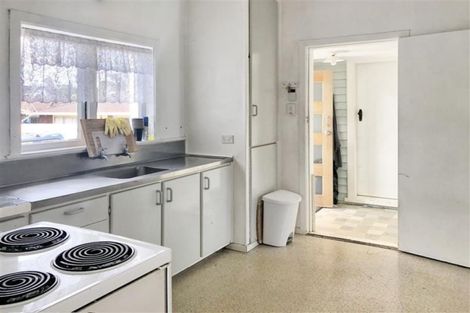 Photo of property in 1/49 Clevedon Road, Papakura, 2110