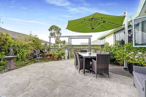 Photo of property in 37 Dixon Road, Fitzroy, Hamilton, 3206