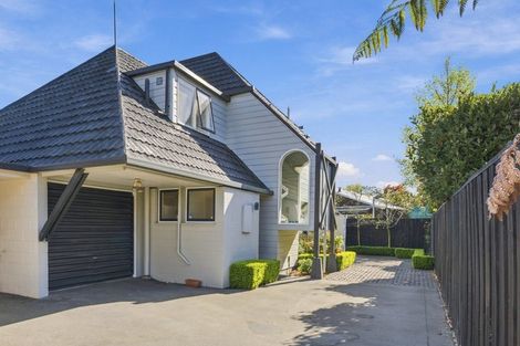 Photo of property in 76b Memorial Avenue, Ilam, Christchurch, 8053