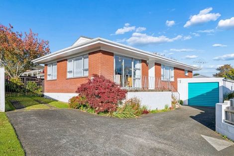 Photo of property in 2/39 Ashdown Place, Pahurehure, Papakura, 2113