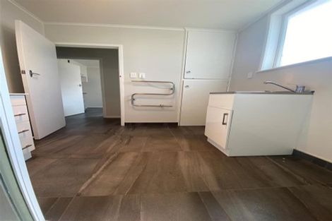 Photo of property in 1 Addison Street, Blockhouse Bay, Auckland, 0600