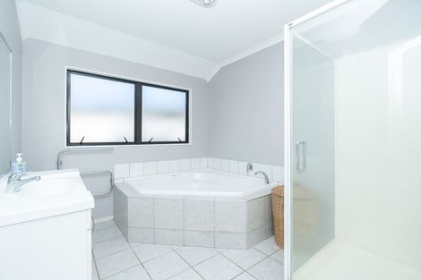 Photo of property in 13 Portobello Way, Huntington, Hamilton, 3210