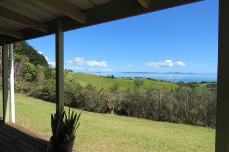 Photo of property in 21 Spicer Road, Cable Bay, 0420
